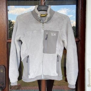 Mountain Hardware womens gray fleece teddy jacket. Medium. Great used condition!